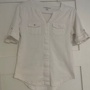 Croft & Barrow White Short Sleeve Top with stylish button detailing.